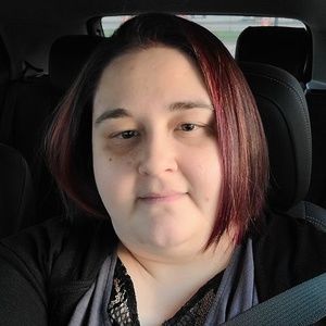 Meet your Posher, Stefanie